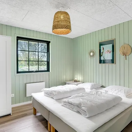 Dom wakacyjny In Hvide Sande With Sauna Bjerregård