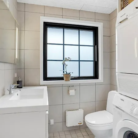 Dom wakacyjny In Hvide Sande With Sauna Bjerregård